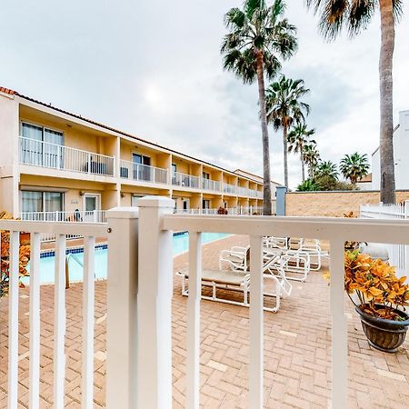 Tropical Breeze Apartment South Padre Island Room photo